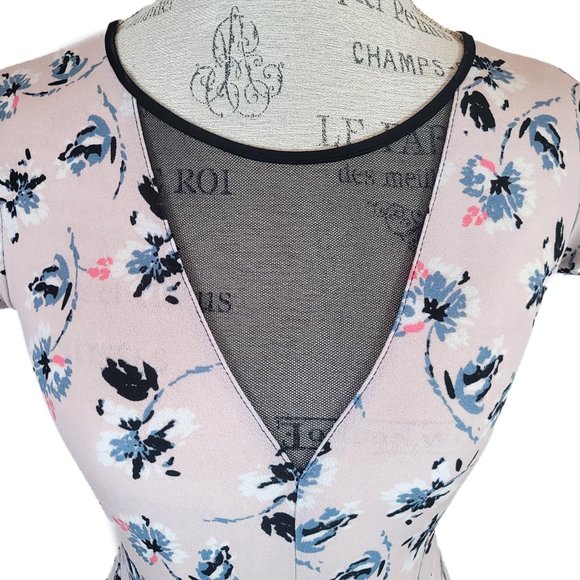 Kimchi Blue Pink Floral V-Neck Dress with Black Mesh - Picture 3 of 9